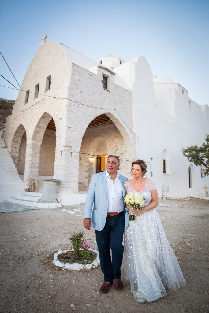 An insiders guide to a destination wedding in Greece