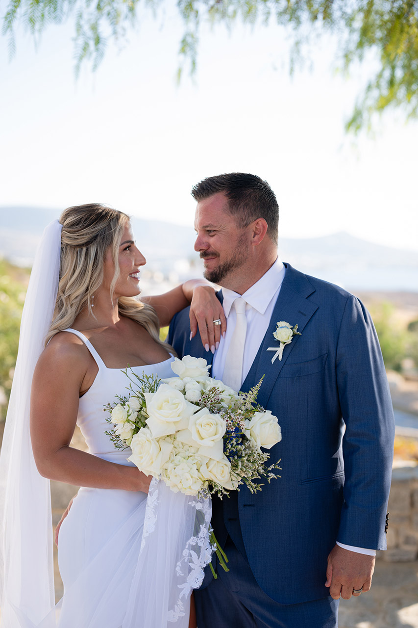 Todd & Mellyni, Paros